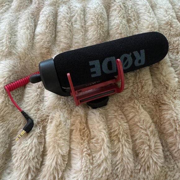 RODE VideoMic Go Shotgun Microphone - Picture 3 of 3